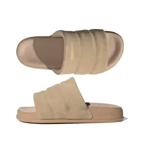 ADILETTE ESSENTIAL