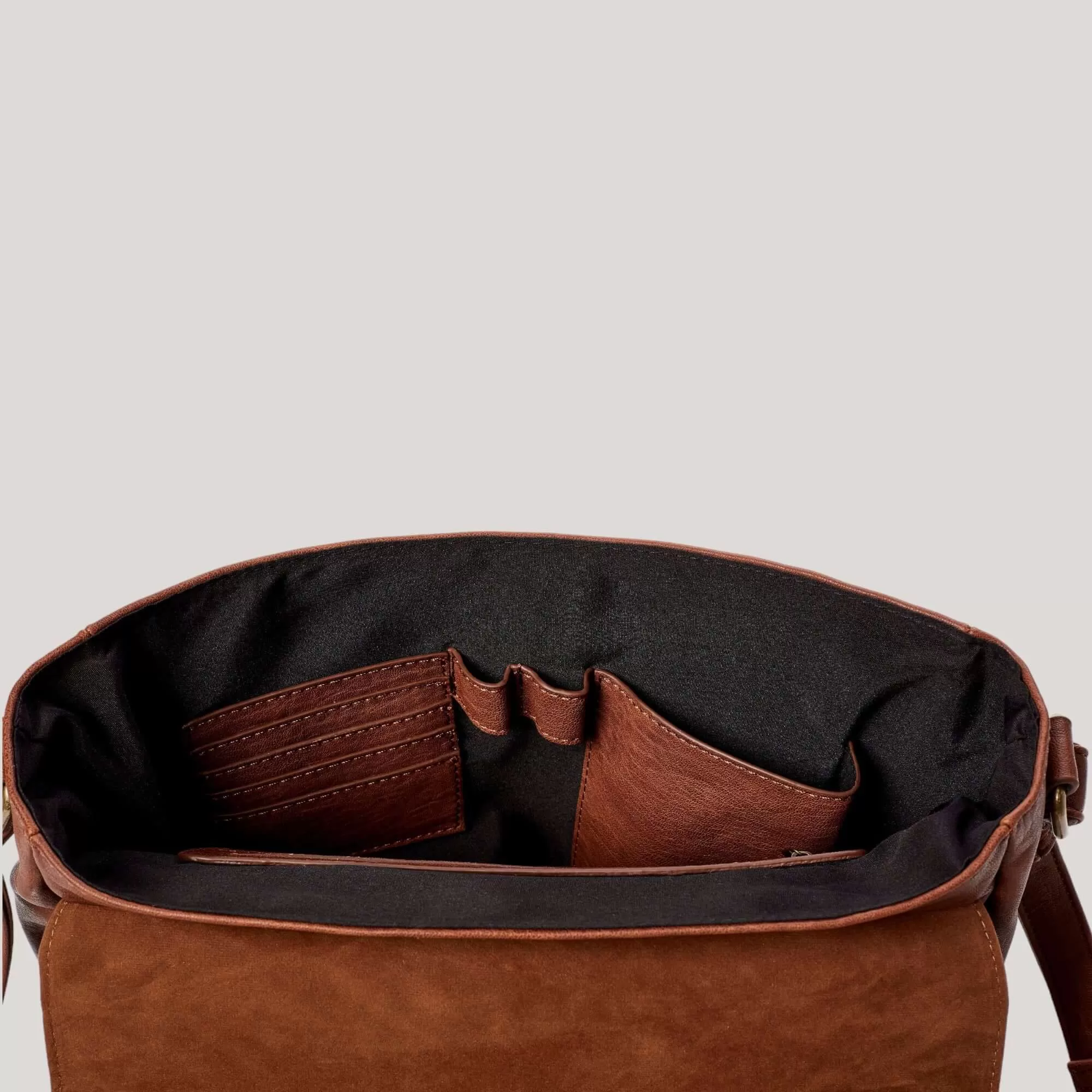 CARTER | Charcoal Classic Messenger Bag