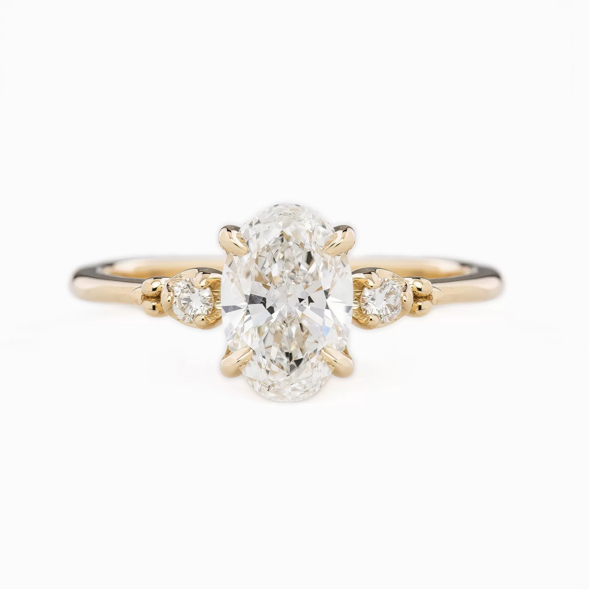 Estel Ring Oval Diamond (Choose your own diamond)