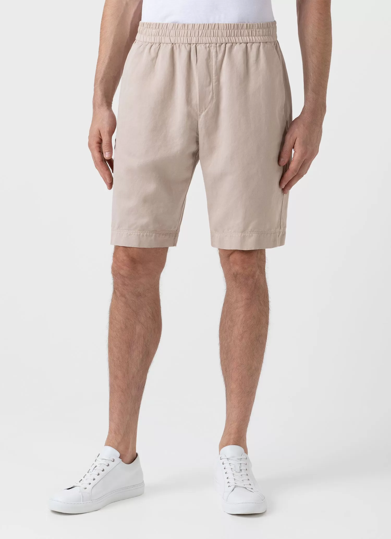 Men's Cotton Linen Drawstring Shorts in Light Sand