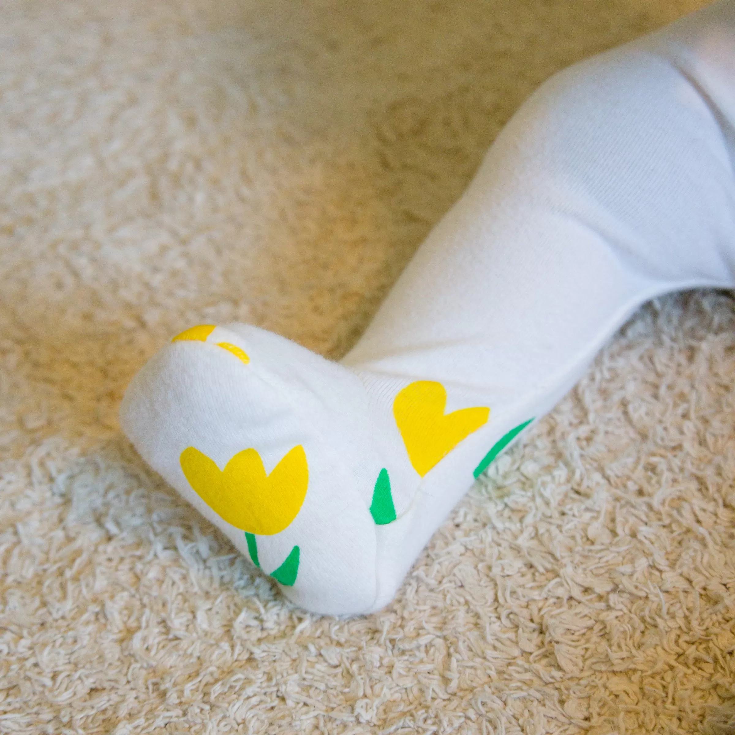 oh baby! Cotton Baby Rib Zipper Footie - Yellow Tulips Print - Cream