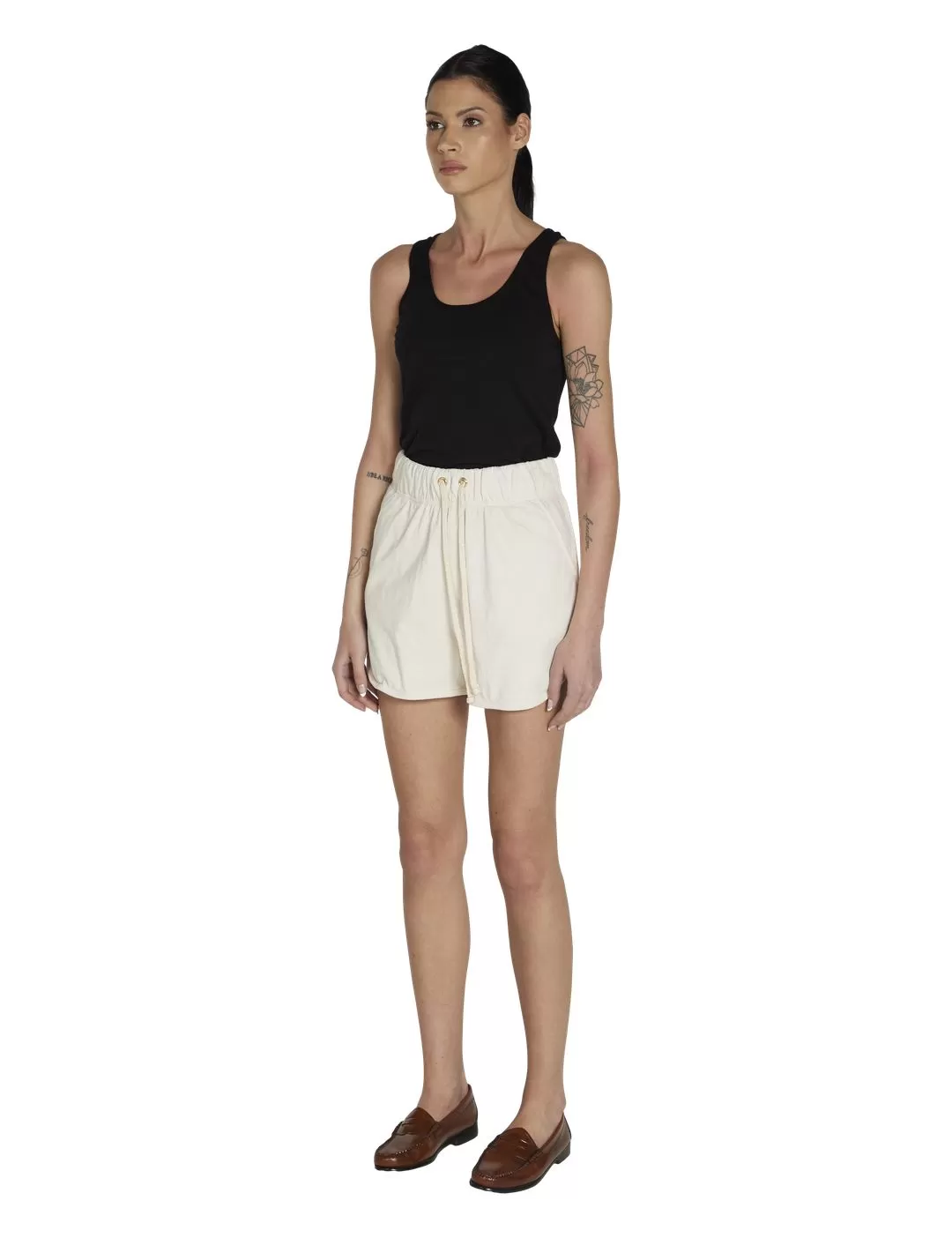 Serena Scallop Short