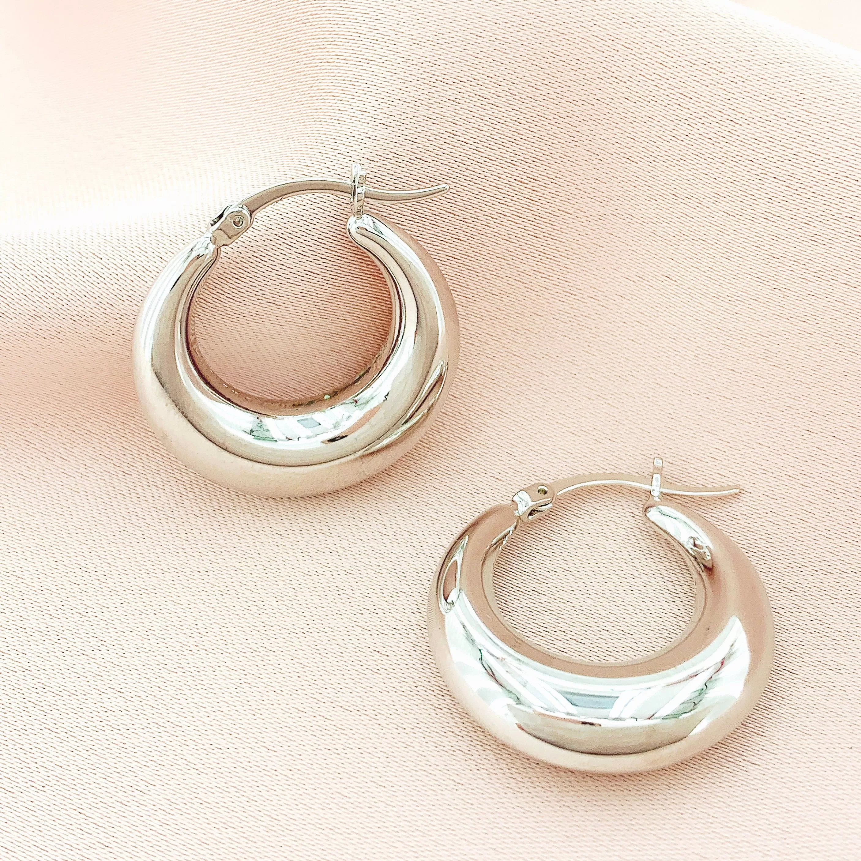 Women's Fashion Hollow Hoop Earring